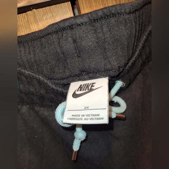 Women's Nike 2xl sweatpants with sherpa detailing - Picture 5 of 5